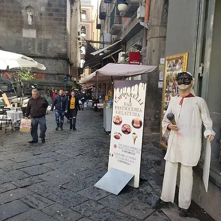 Holiday home Ad Un Passo Dal Duomo Naples